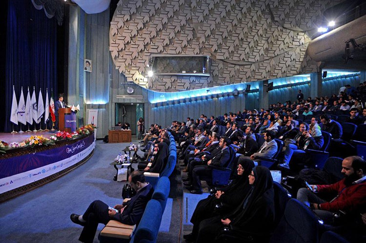 سیزدهمین جشنواره وب و موبایل ایران به صورت آنلاین برگزار می‌شود